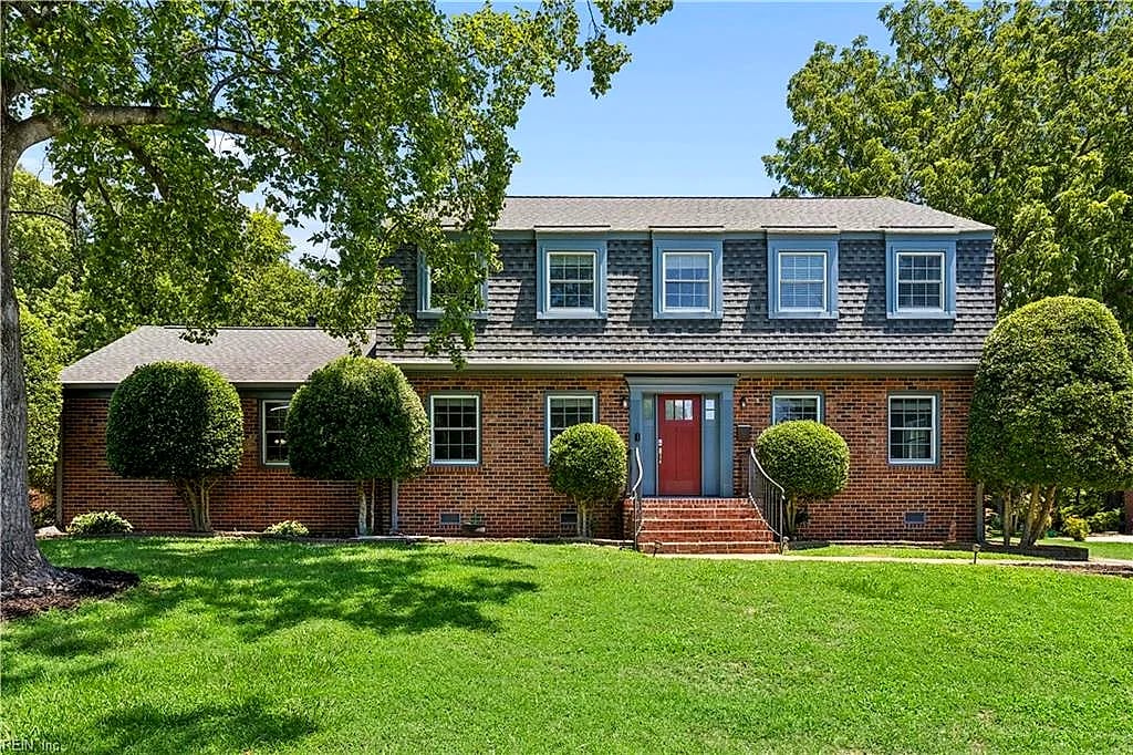 10 Digges DR, NEWPORT NEWS VA 23602