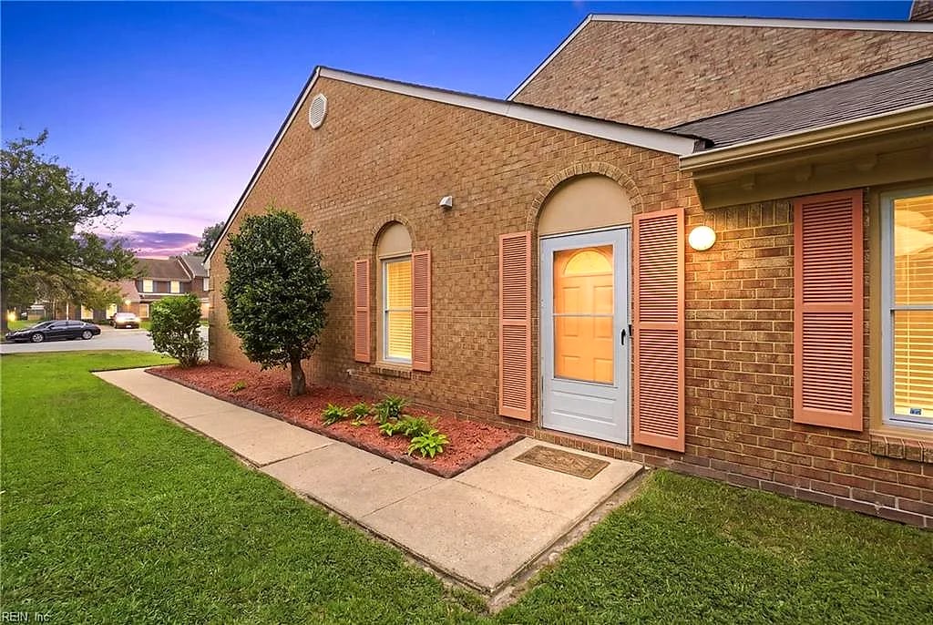 4808 Deming CT, VIRGINIA BEACH VA 23462