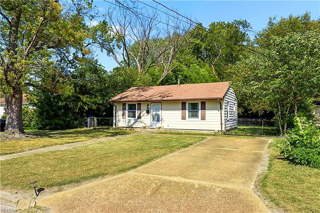 7702 Orcutt AVE, NEWPORT NEWS VA 23605 - Photo 3