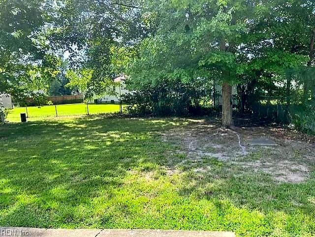 23 Tillerson DR, NEWPORT NEWS VA 23602 - Photo 4