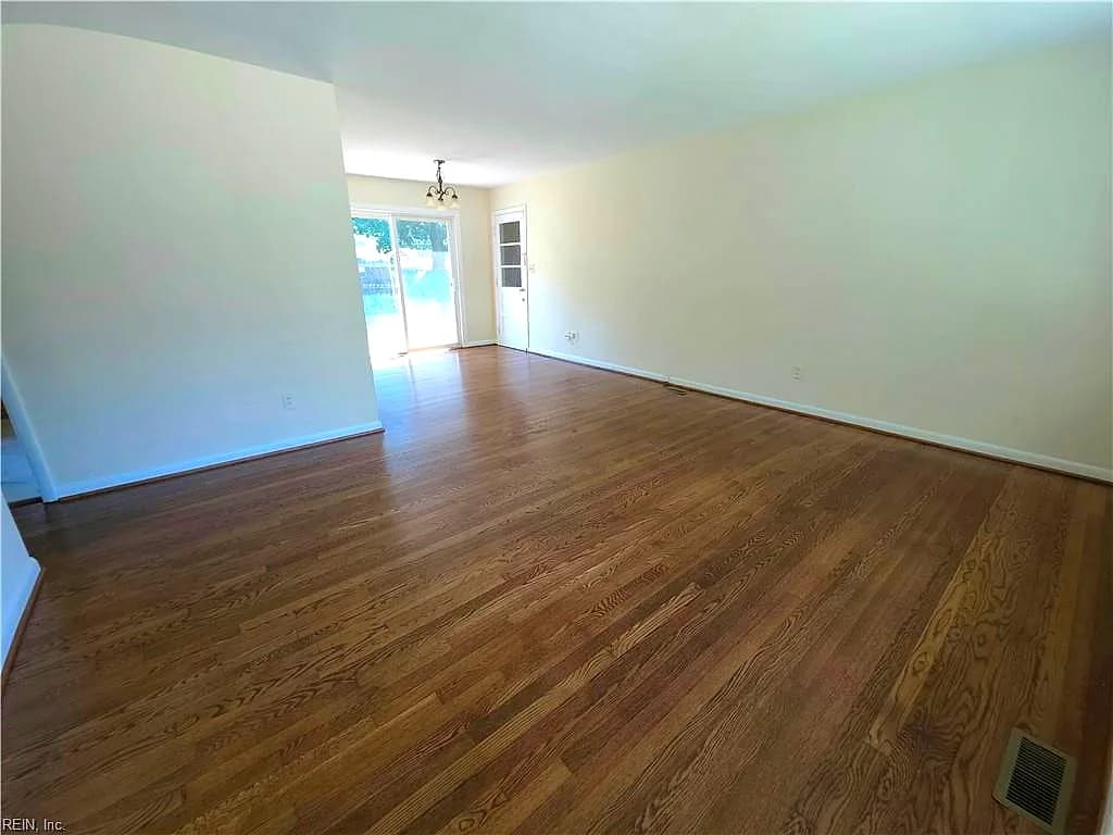 87 Kendall DR, NEWPORT NEWS VA 23601 - Photo 3
