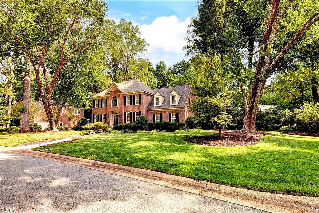 320 Yorkshire Dr DR, WILLIAMSBURG VA 23185 - Photo 5