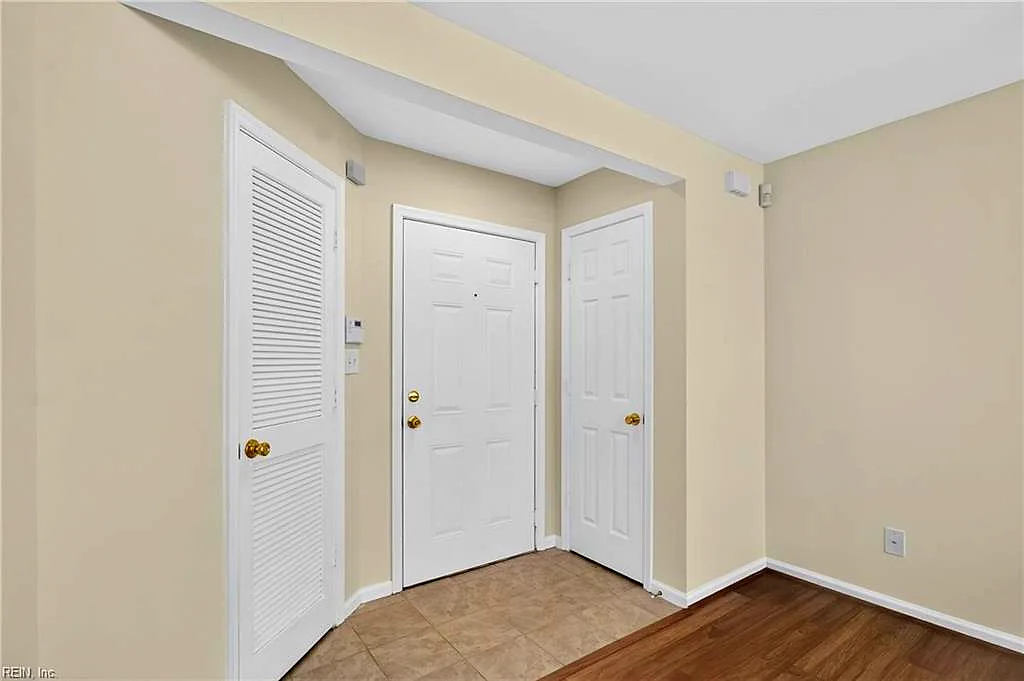 504 Mary Robert LN, NEWPORT NEWS VA 23608 - Photo 4