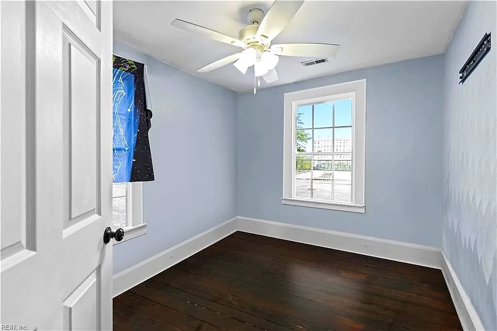 114 Franklin ST, SUFFOLK VA 23434 - Photo 5