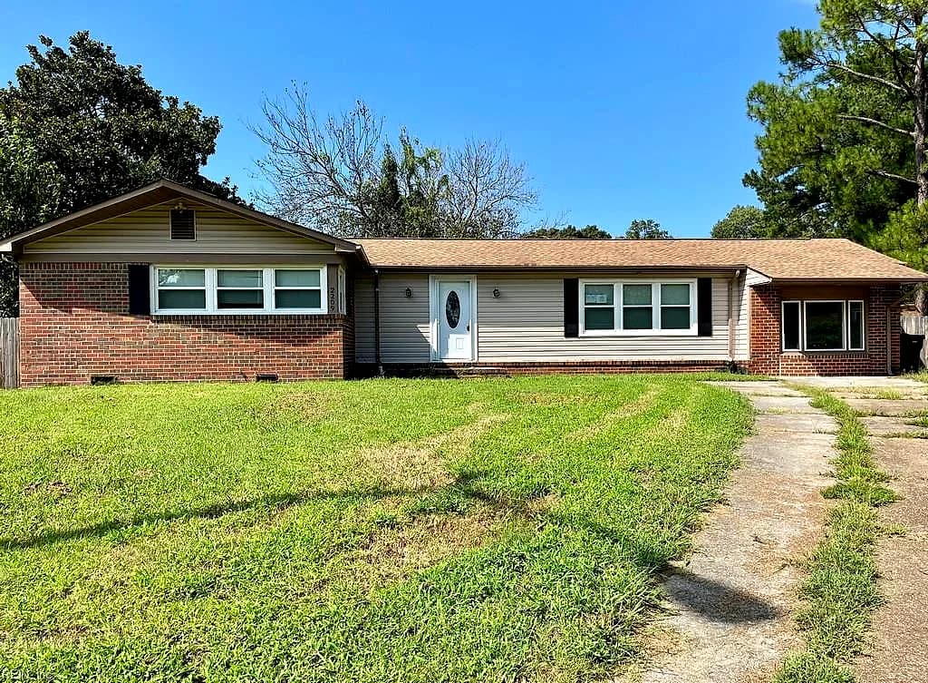 2209 Hilton CT, CHESAPEAKE VA 23324 - Photo 2