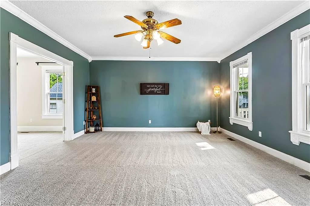 213 Beach RD, HAMPTON VA 23664 - Photo 5
