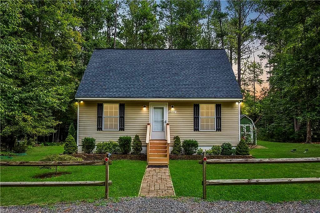 12375 Dogwood TRL, GLOUCESTER VA 23061 - Photo 3