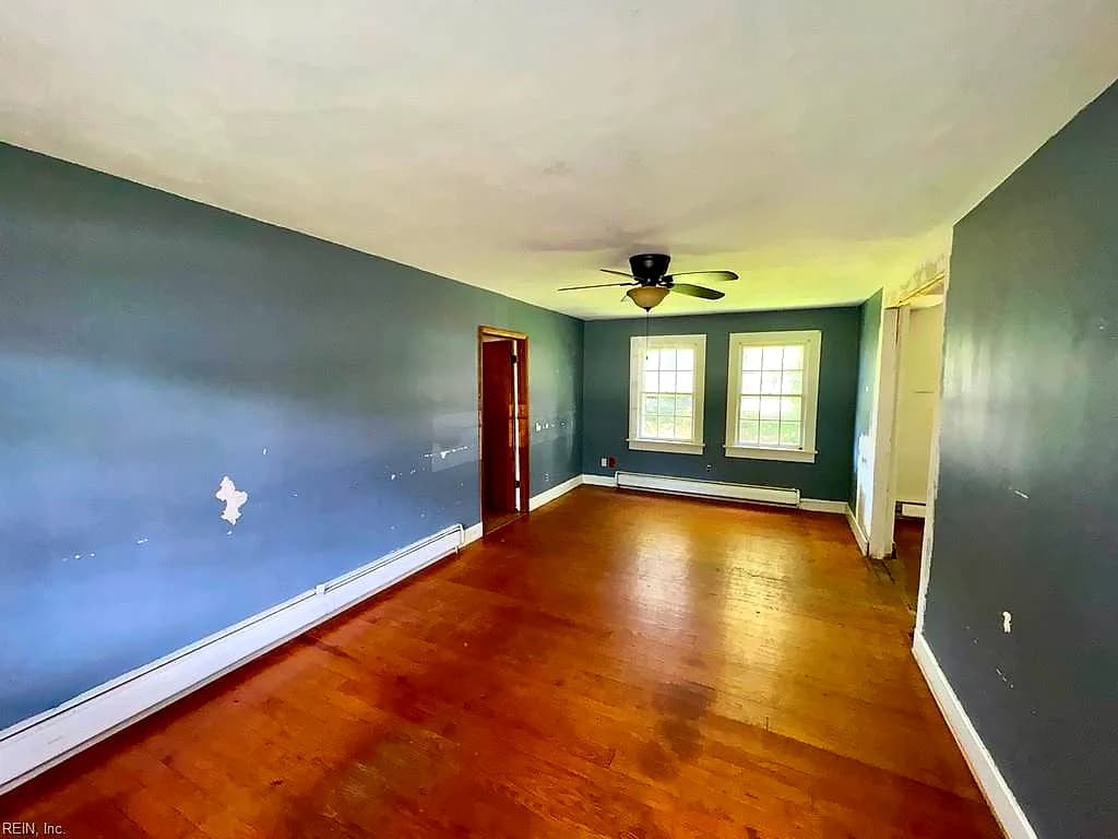 1307 Perry ST, CHESAPEAKE VA 23324 - Photo 4