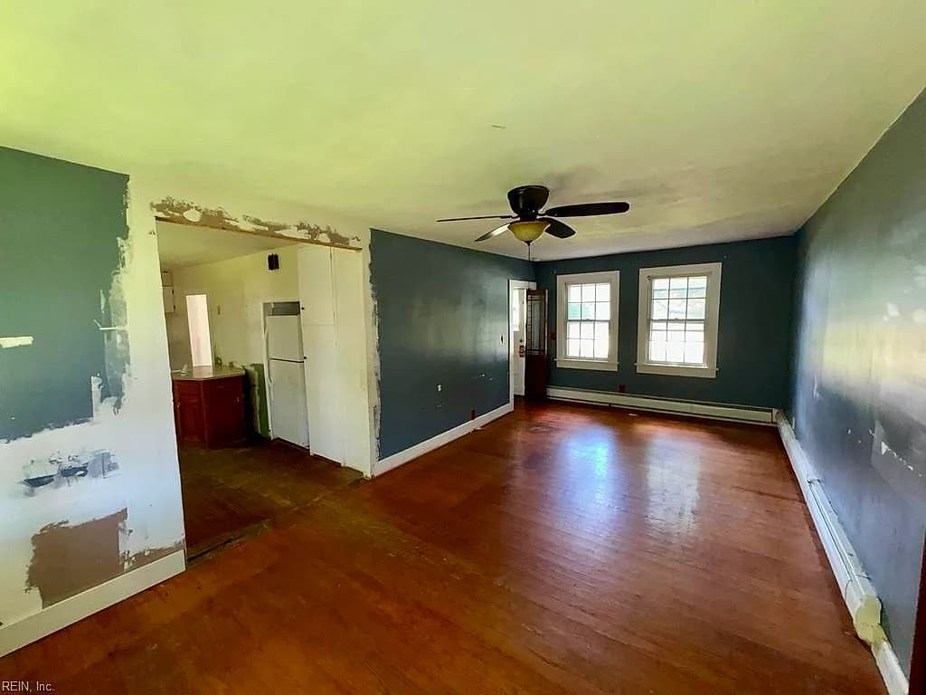 1307 Perry ST, CHESAPEAKE VA 23324 - Photo 5