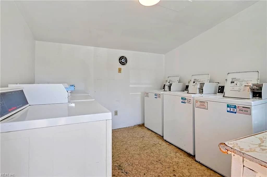 13 Hedge LN #G, PORTSMOUTH VA 23701 - Photo 3