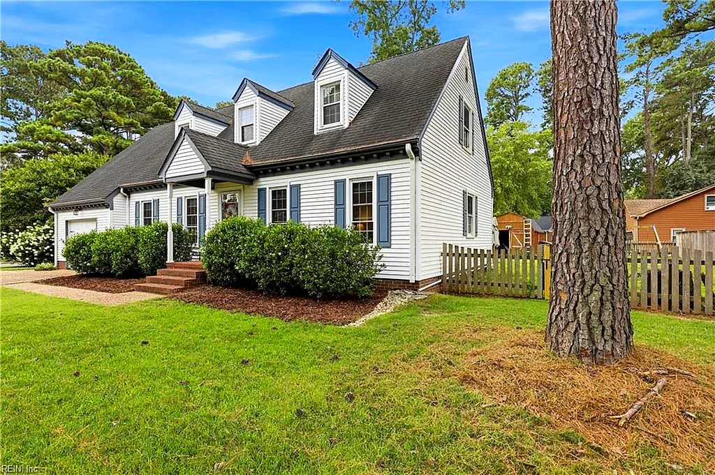 424 Pines Of Warrick DR, CHESAPEAKE VA 23322 - Photo 5