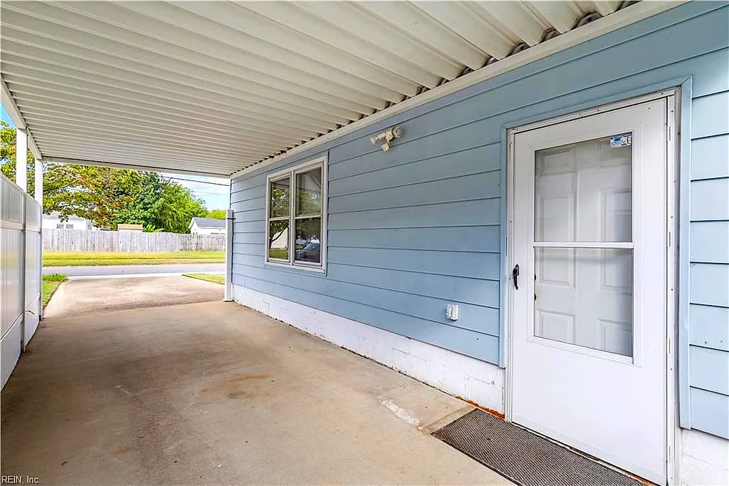 8208 Driftwood DR, NORFOLK VA 23518 - Photo 3