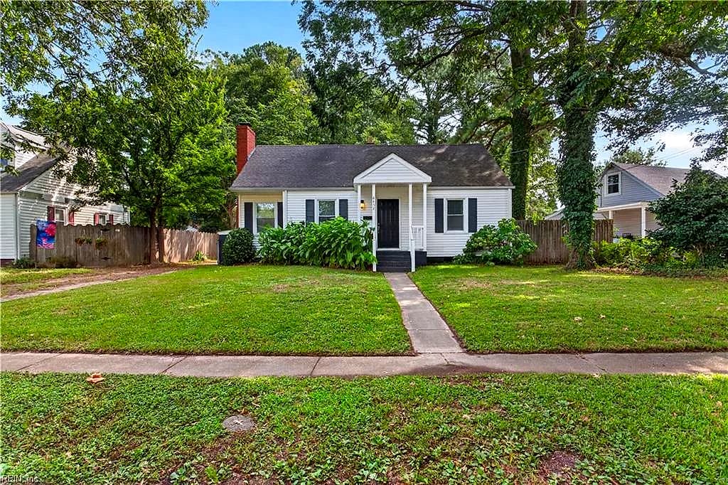8452 Carlton ST, NORFOLK VA 23503 - Main photo