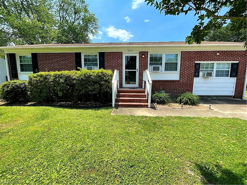 303 Hunts Neck RD, POQUOSON VA 23662 - Photo 2