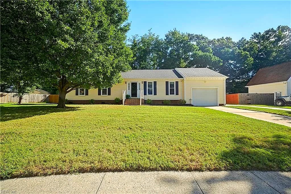 832 Woodrow CT, CHESAPEAKE VA 23322 - Photo 4