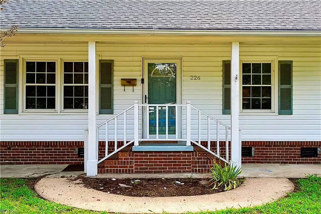 226 Menchville RD, NEWPORT NEWS VA 23602 - Photo 3