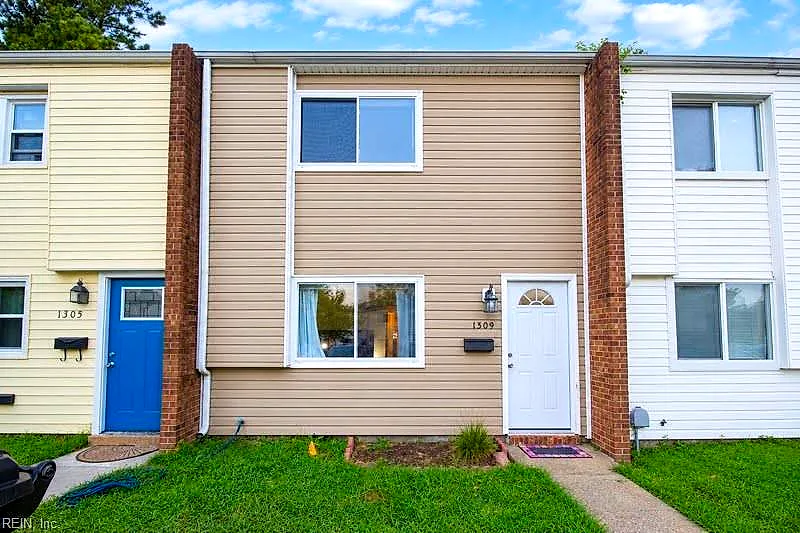 1309 Green Cedar LN, VIRGINIA BEACH VA 23453