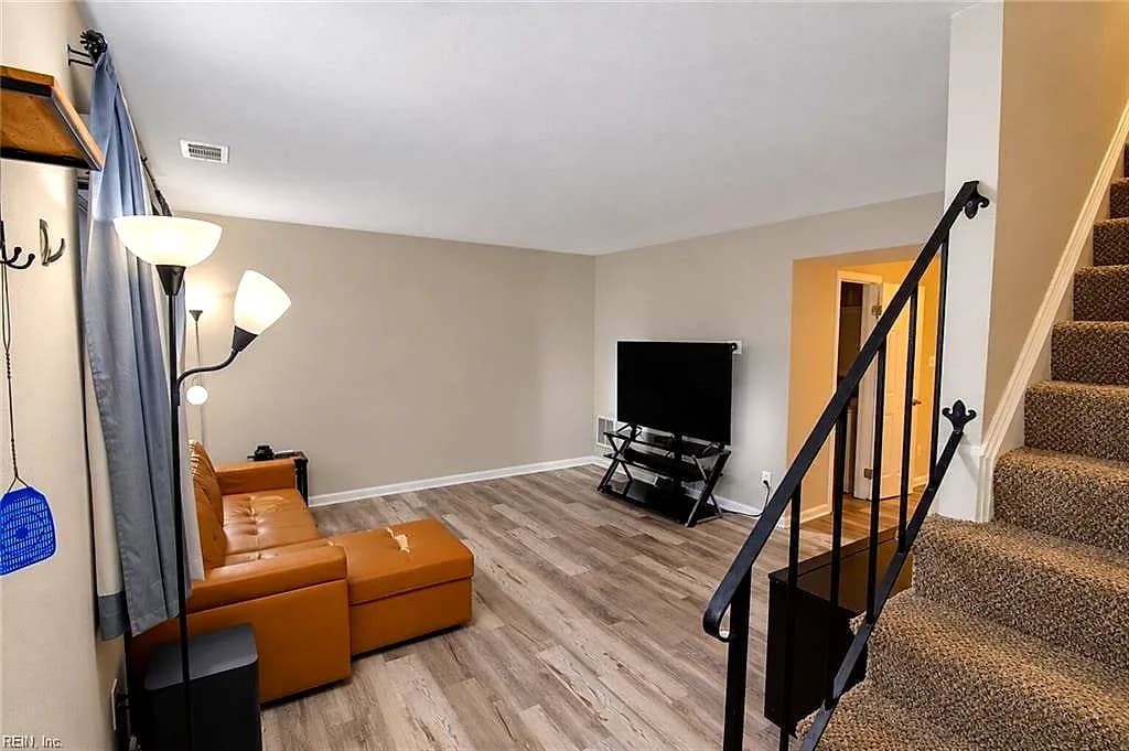 1309 Green Cedar LN, VIRGINIA BEACH VA 23453 - Photo 3