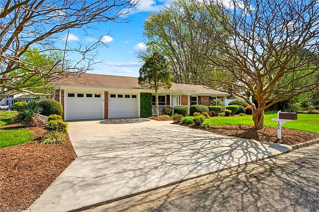 106 Captains LN, NEWPORT NEWS VA 23602 - Photo 5