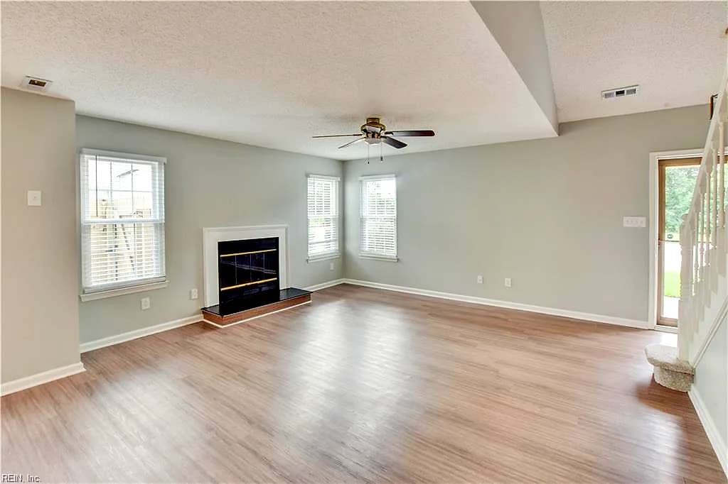 5029 Heathglen CIR, VIRGINIA BEACH VA 23456 - Photo 3