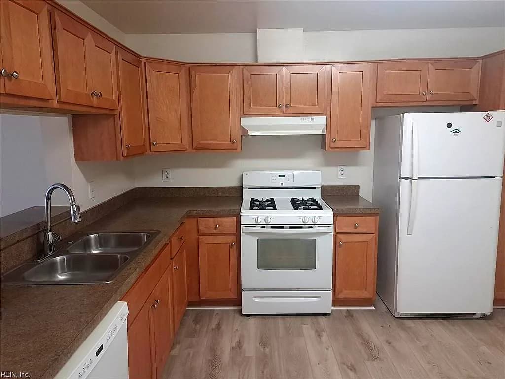 603 Sheafe CT, VIRGINIA BEACH VA 23454 - Photo 4