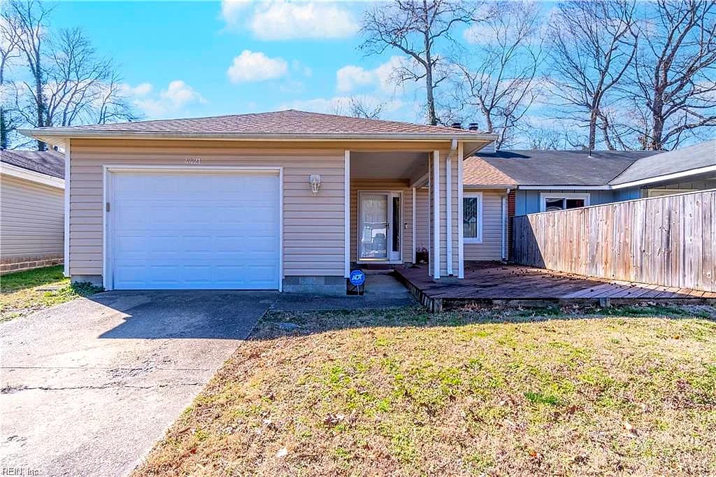 4421 Smokey Lake DR, VIRGINIA BEACH VA 23462 - Photo 3