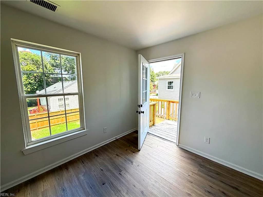 802 Decatur ST, CHESAPEAKE VA 23324 - Photo 3
