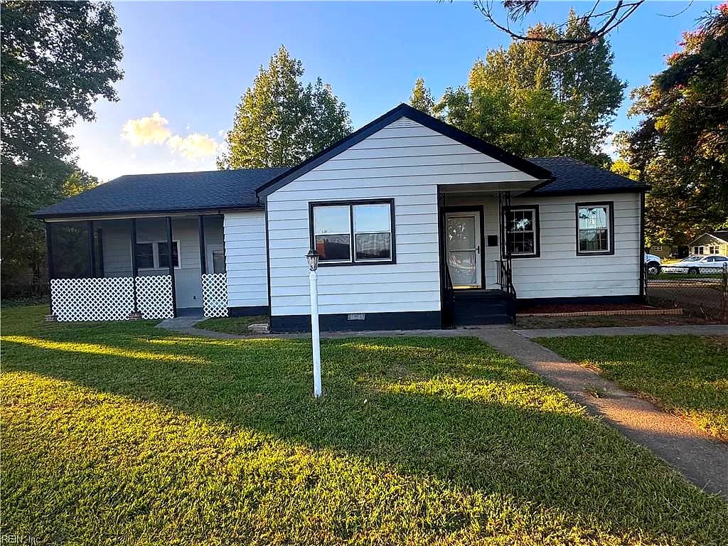 715 Briarfield RD, NEWPORT NEWS VA 23605 - Main photo