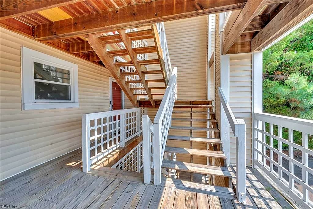 102 Lantana LN #8, HAMPTON VA 23669 - Photo 3