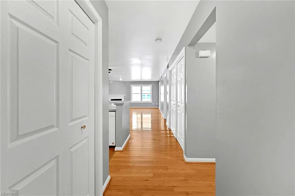 102 Lantana LN #8, HAMPTON VA 23669 - Photo 4