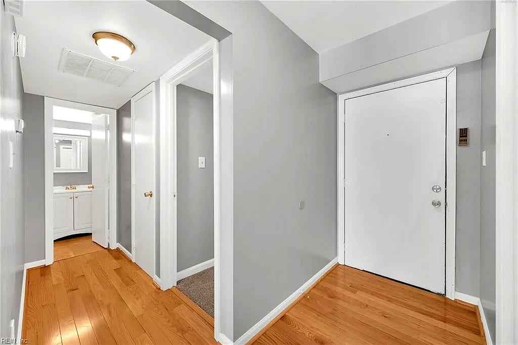 102 Lantana LN #8, HAMPTON VA 23669 - Photo 5