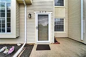 379 Lees Mill DR, NEWPORT NEWS VA 23608 - Photo 3
