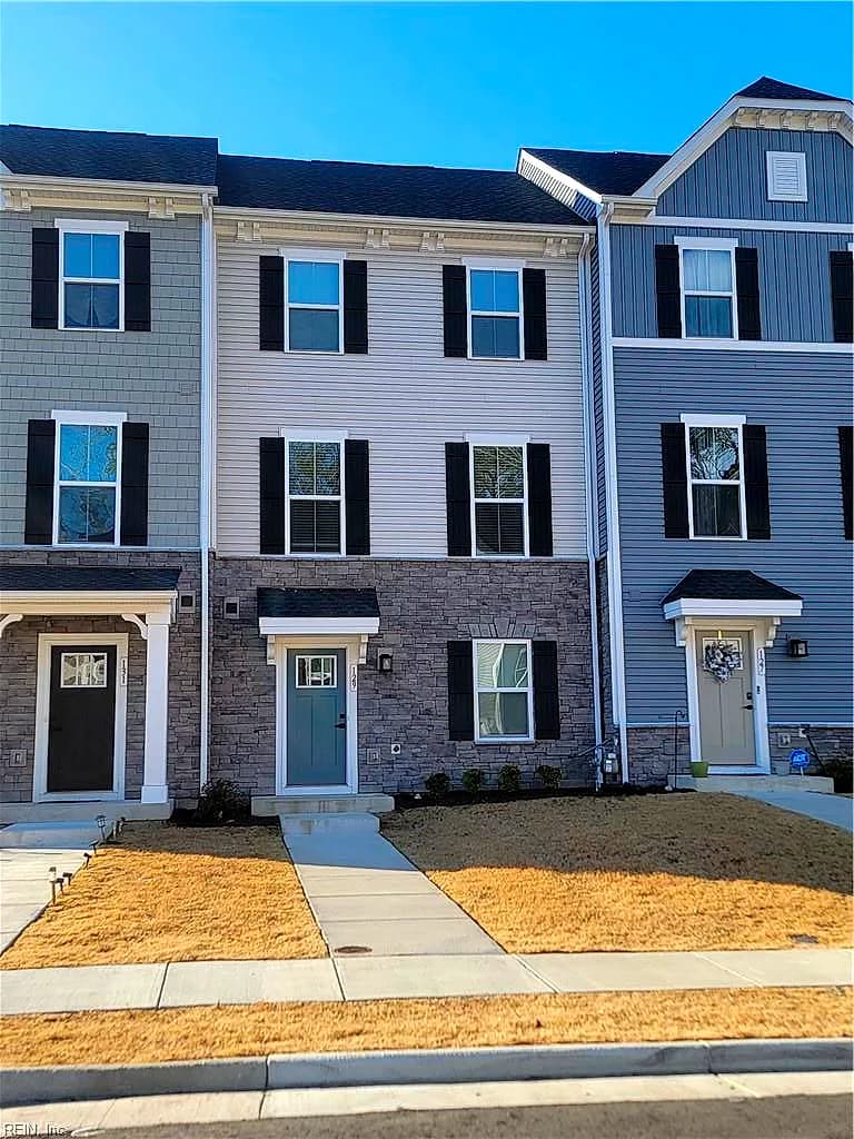 129 Pocosin PATH, POQUOSON VA 23662 - Photo 3