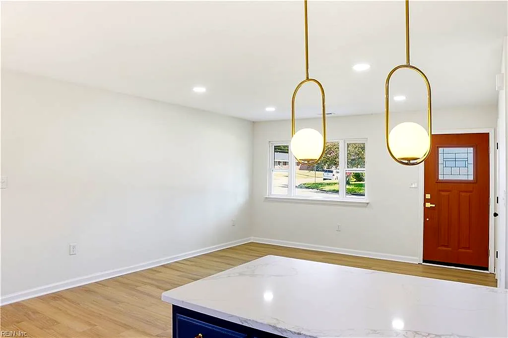 907 Sumter DR, NEWPORT NEWS VA 23608 - Photo 5