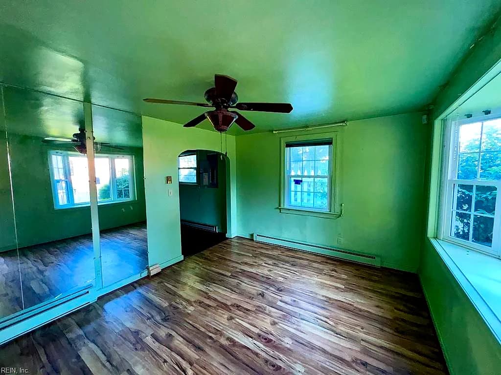 900 W 31st ST, NORFOLK VA 23508 - Photo 4