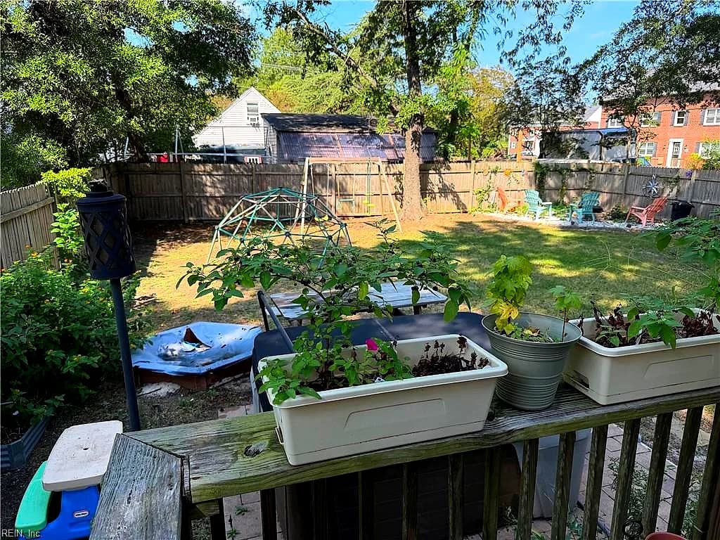 7801 Doris DR, NORFOLK VA 23505 - Photo 5