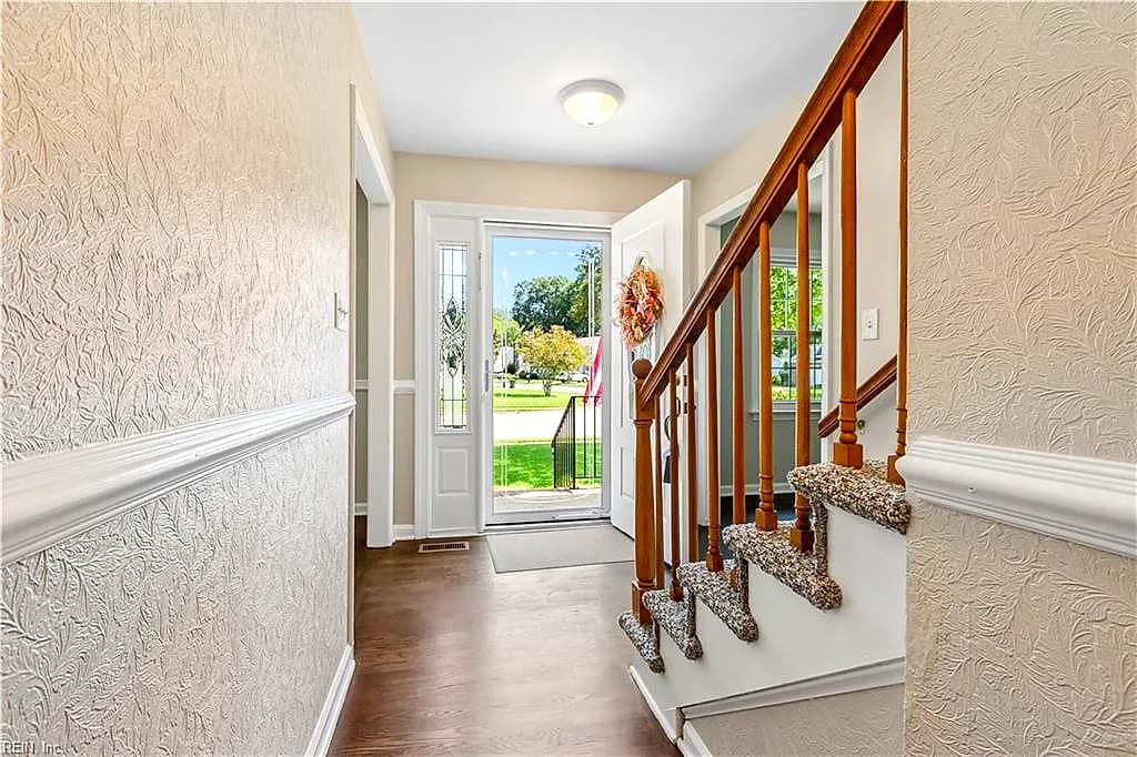 6 Margaret DR, HAMPTON VA 23669 - Photo 5