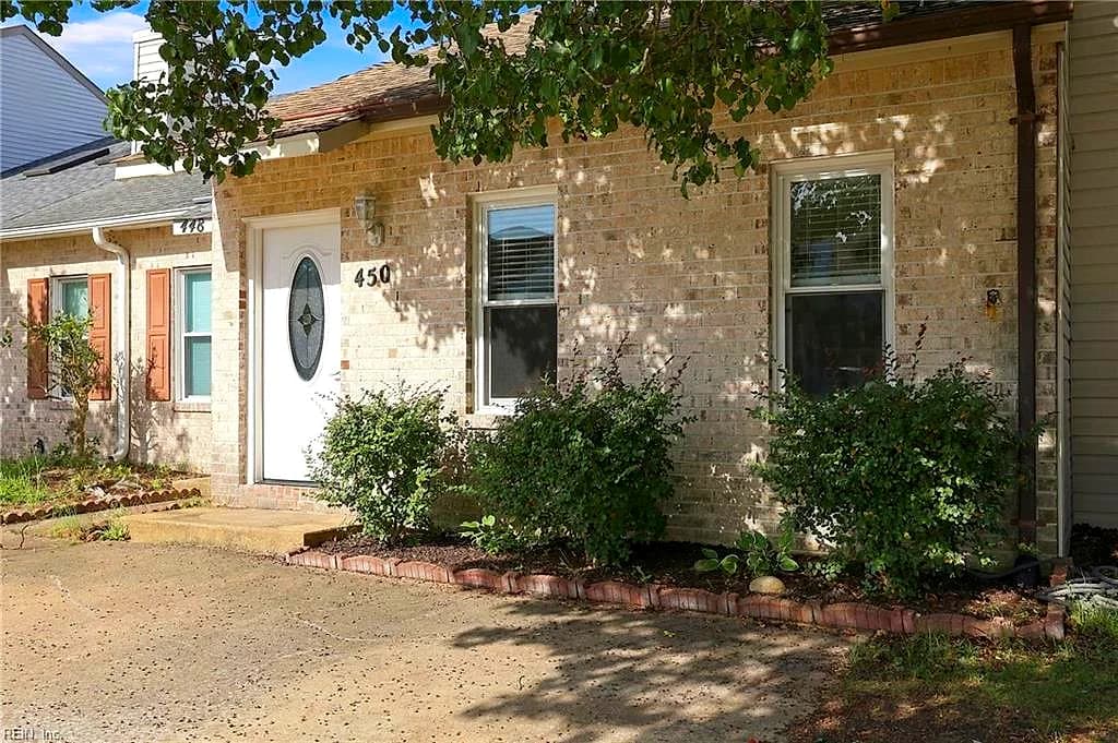 450 Troon CHSE, VIRGINIA BEACH VA 23462 - Photo 2