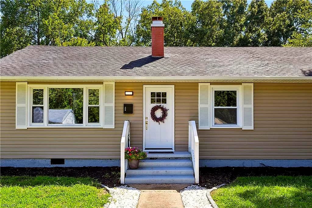 202 Woodhaven RD, NEWPORT NEWS VA 23608 - Main photo