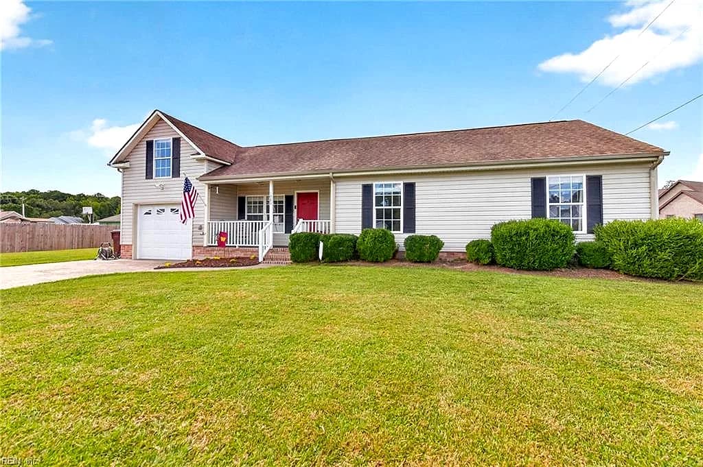 1085 Bells Mill RD, CHESAPEAKE VA 23322 - Photo 4