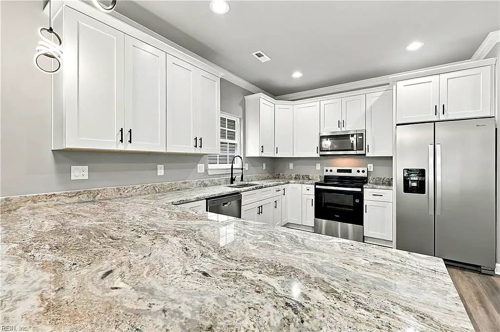 213 Claremont AVE, HAMPTON VA 23661 - Photo 5