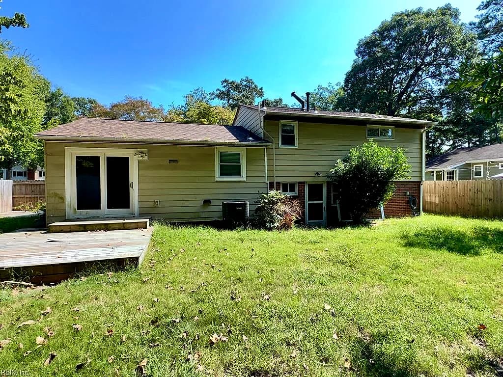 8333 Capeview AVE, NORFOLK VA 23518 - Photo 3