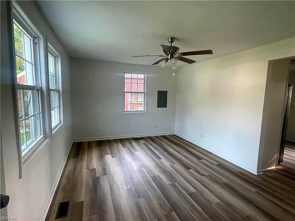 3145 Hyde Unit 1 CIR #1, NORFOLK VA 23513 - Photo 3