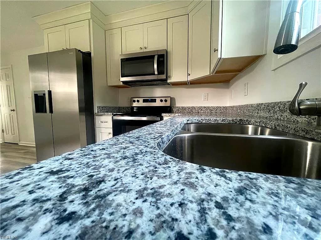 3145 Hyde Unit 1 CIR #1, NORFOLK VA 23513 - Photo 4