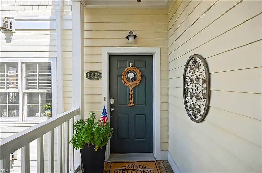 8262 N View BLVD, NORFOLK VA 23518 - Photo 4