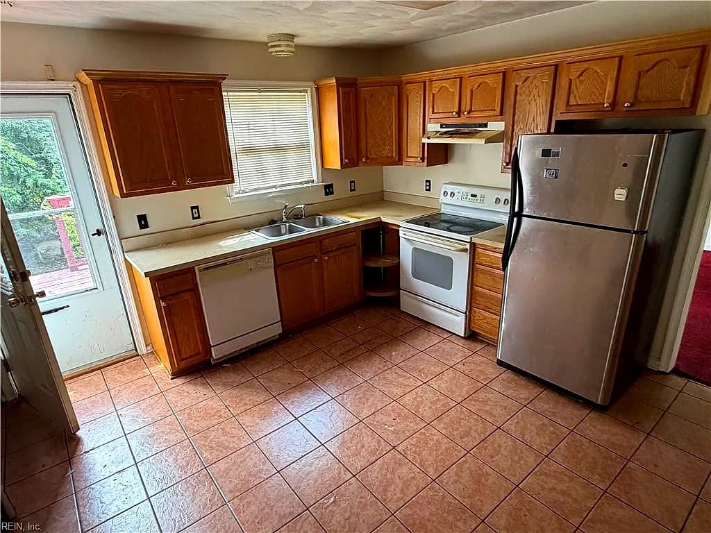921 Waltham ST, NORFOLK VA 23523 - Photo 3