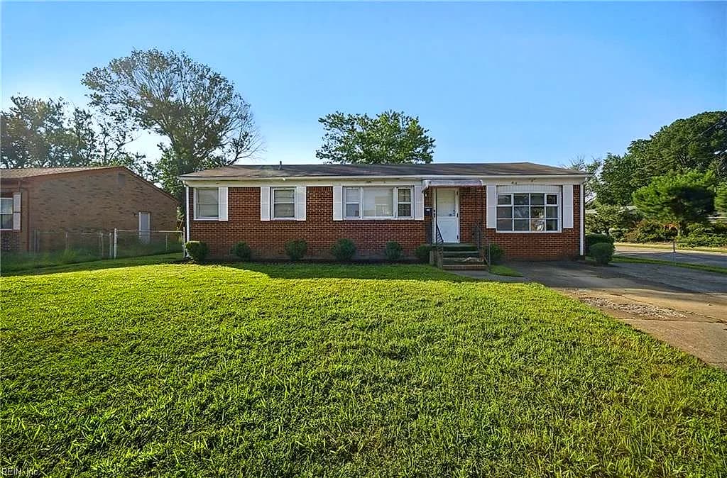 815 Newport News AVE, HAMPTON VA 23661 - Main photo