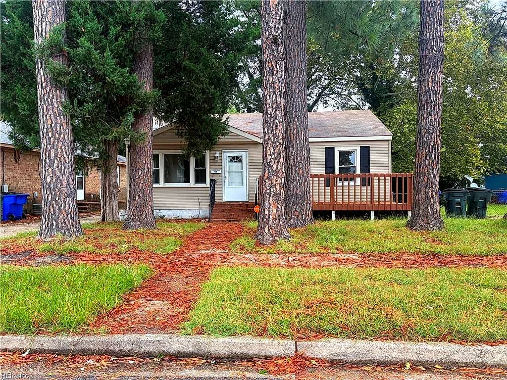 1526 Fairbanks AVE, NORFOLK VA 23502 - Photo 2