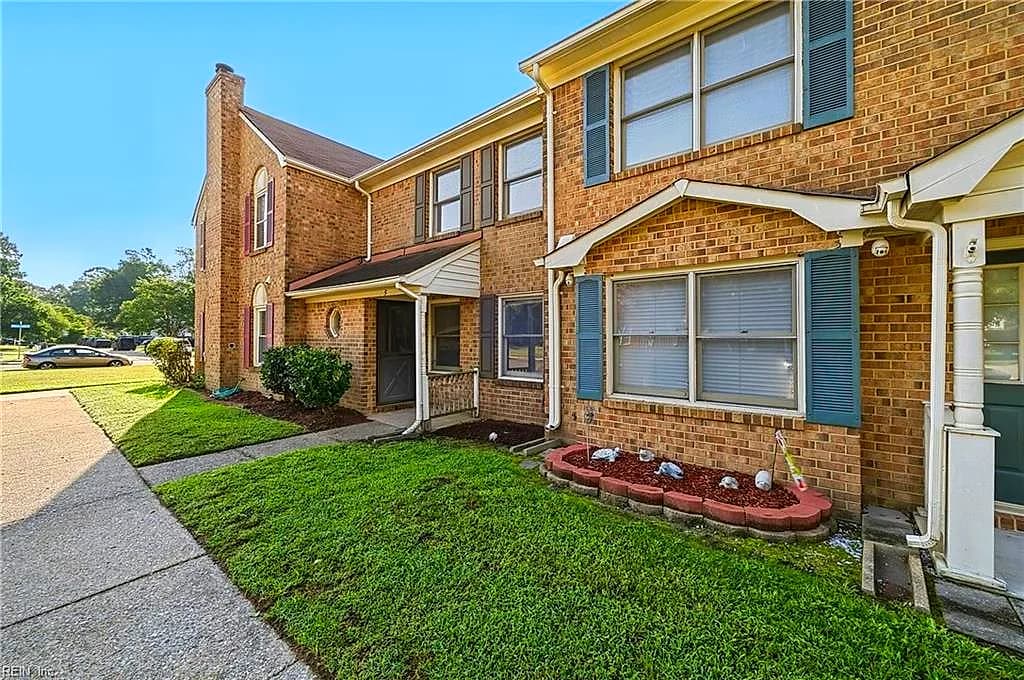 5 Dawn LN, HAMPTON VA 23666 - Photo 4