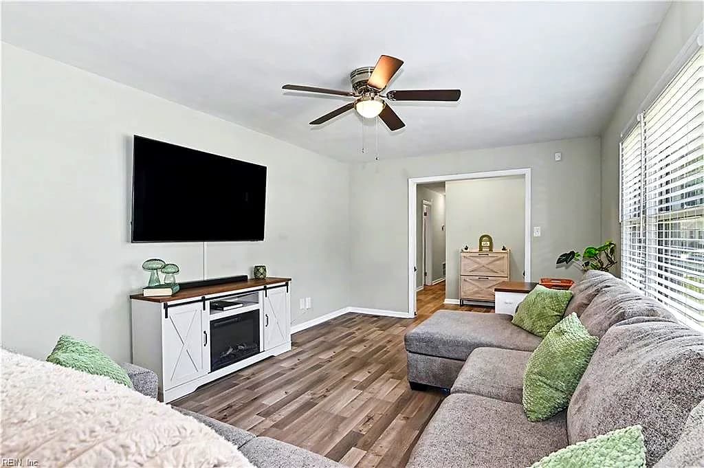 2309 Tapscott AVE, CHESAPEAKE VA 23324 - Photo 5